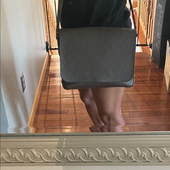 Louis Vuitton grey leather messenger bag - Picture 15 of 16